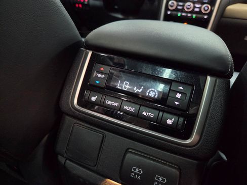 Used 2021 Subaru Ascent Limited w/ Technology Package AWD/4WD image 28