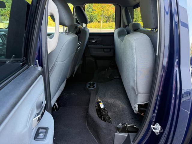Used 2015 RAM 1500 Classic SLT AWD/4WD image 17