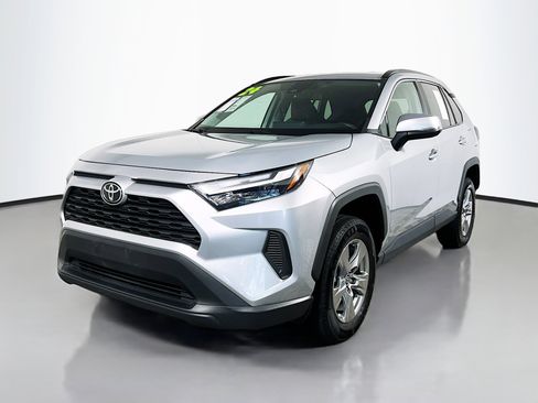 Used 2024 Toyota RAV4 XLE FWD image 10