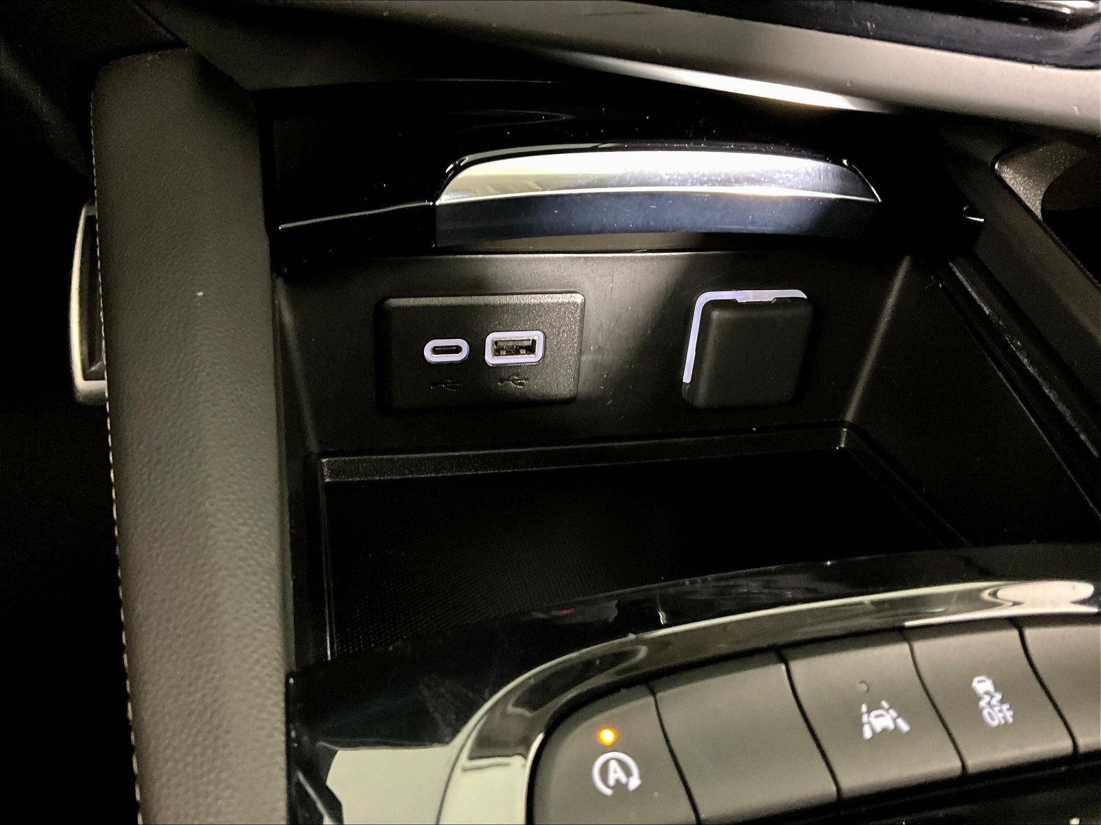 Used 2023 Buick Envision Essence w/ Sport Touring Package FWD image 16