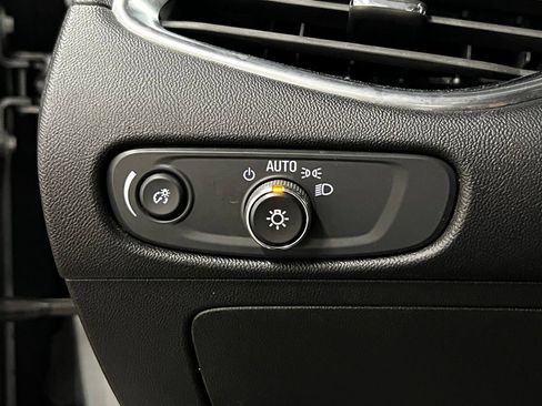 Used 2024 Chevrolet Malibu LT FWD image 18