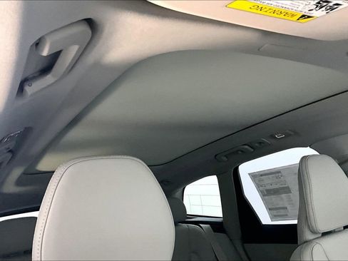 New 2026 Volvo XC60 B5 Ultra w/ Protection Package Premier image 31