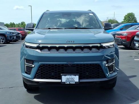 New 2026 Jeep Grand Wagoneer Limited AWD/4WD image 24