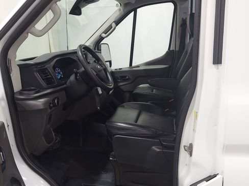 Used 2024 Ford Transit 250 148 High Roof RWD image 11