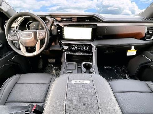New 2026 GMC Sierra 2500 Denali w/ Denali Reserve Package AWD/4WD image 5