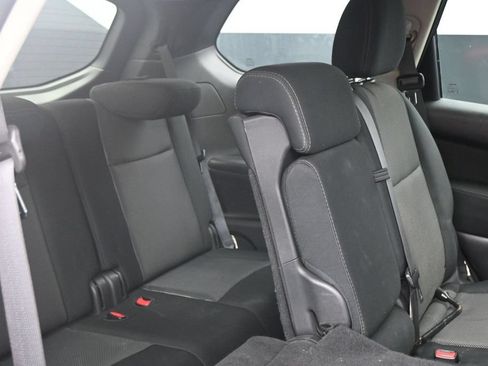 Used 2017 Nissan Pathfinder S AWD/4WD image 13