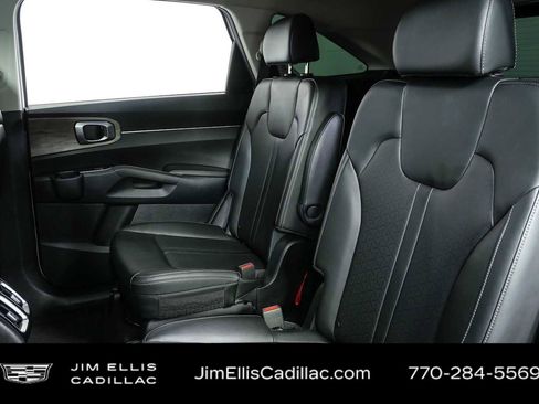Used 2023 Kia Sorento EX w/ Panoramic Sunroof Package FWD image 18
