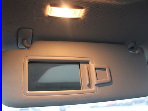 Used 2025 Volkswagen Jetta SE image 44