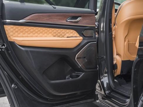 Used 2023 Jeep Grand Cherokee L Summit w/ Advanced Protech Group IV AWD/4WD image 49