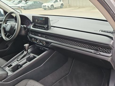 Used 2025 Honda Accord LX image 32