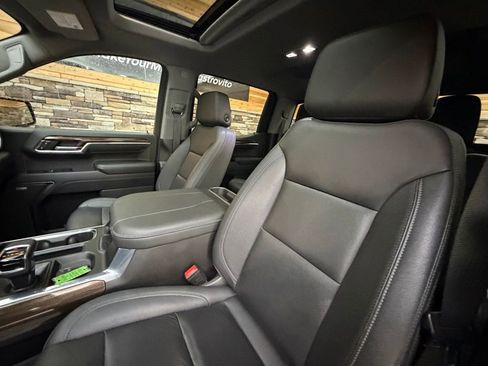 Used 2023 Chevrolet Silverado 1500 RST w/ Convenience Package II AWD/4WD image 4