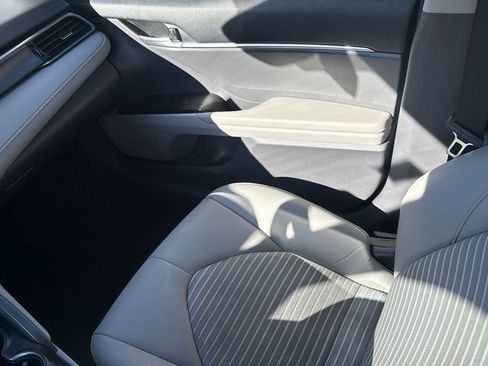 Used 2024 Toyota Camry SE FWD image 15
