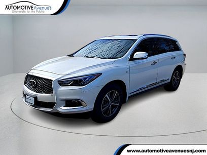 Used 2019 INFINITI QX60 Luxe w/ Essential Package