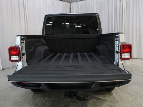 Used 2022 Jeep Gladiator Sport AWD/4WD image 29