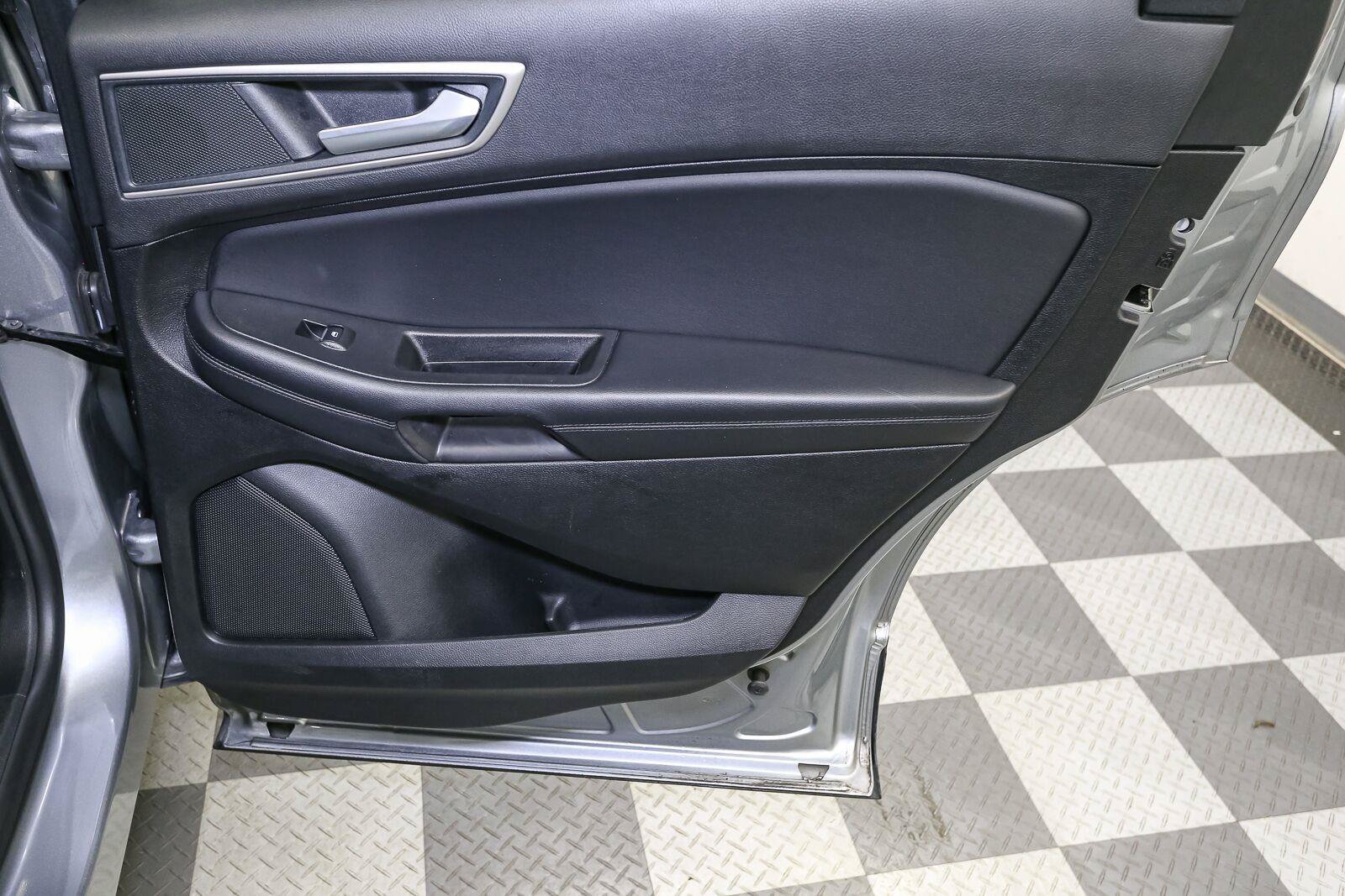 Used 2024 Ford Edge SEL AWD/4WD image 22