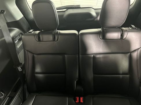 Used 2023 Ford Explorer XLT w/ Equipment Group 202A AWD/4WD image 20