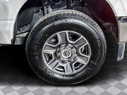 Used 2023 Ford F350 Lariat w/ Lariat Ultimate Package image 32