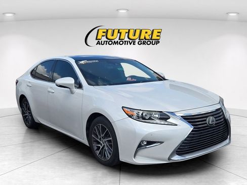 Used 2016 Lexus ES 350 w/ Navigation System Package FWD image 1