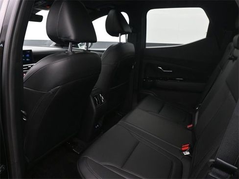 Used 2025 Hyundai Santa Cruz SEL image 16