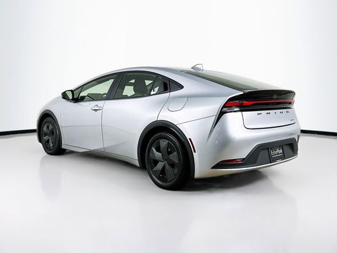 Used 2025 Toyota Prius LE image 5