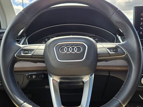 Used 2023 Audi Q5 2.0T Premium w/ Convenience Package image 24