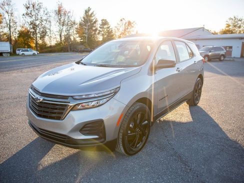 Certified 2024 Chevrolet Equinox LS w/ Sport Edition image 8