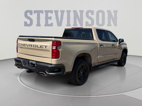 Used 2022 Chevrolet Silverado 1500 Custom Trail Boss w/ LPO, Dark Essentials Package AWD/4WD image 5