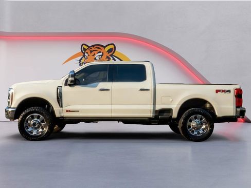 Used 2025 Ford F250 King Ranch w/ Chrome Package AWD/4WD image 8