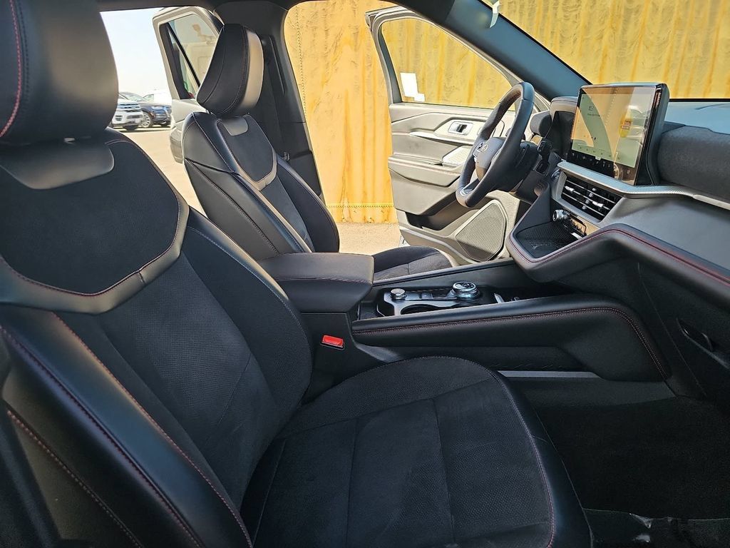 Used 2025 Ford Explorer ST w/ Sun And Sound Package AWD/4WD image 11
