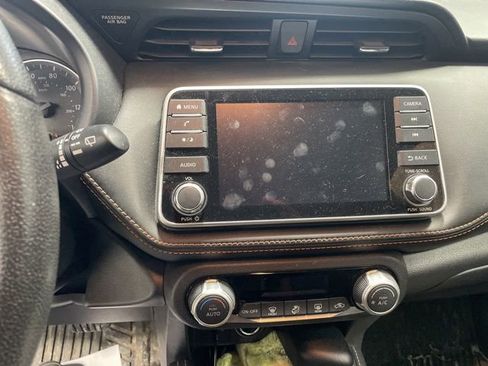 Used 2018 Nissan Kicks SR image 14