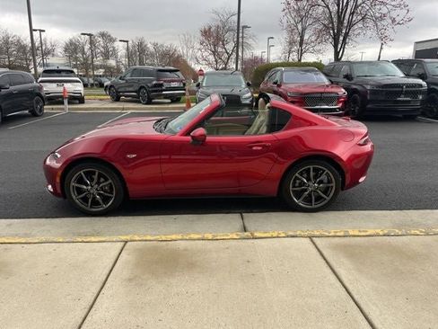 Used 2020 MAZDA MX-5 Miata RF Grand Touring RWD image 6