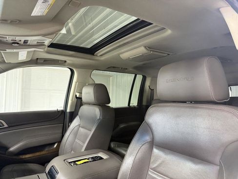 Used 2019 GMC Yukon XL Denali w/ Denali Ultimate Package image 10