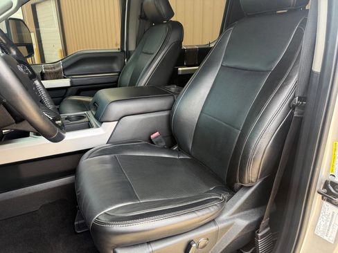 Used 2019 Ford F250 Lariat w/ Lariat Value Package AWD/4WD image 12