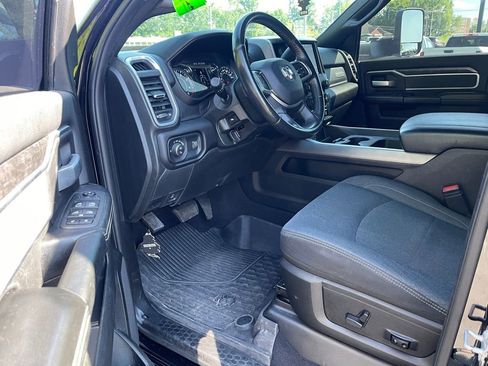 Used 2021 RAM 3500 Big Horn w/ Level 1 Equipment Group AWD/4WD image 5