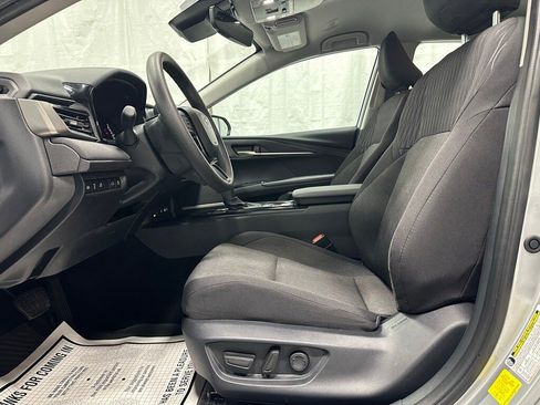 Used 2025 Toyota Camry LE image 14