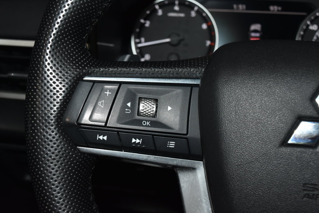Used 2025 Mitsubishi Outlander SE AWD/4WD image 7