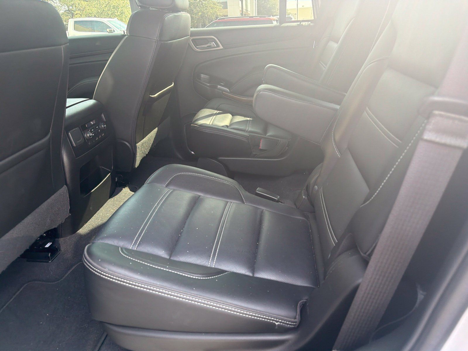 Used 2020 GMC Yukon Denali w/ Open Road Package AWD/4WD image 10