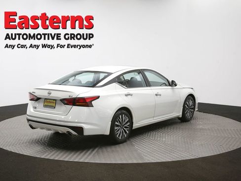 Used 2024 Nissan Altima 2.5 SV w/ SV Premium Package image 41