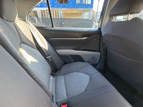 Used 2020 Toyota Camry LE image 27