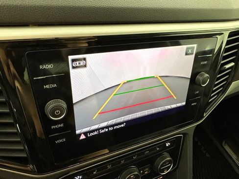 Used 2023 Volkswagen Atlas SE w/ Panoramic Sunroof Package FWD image 38