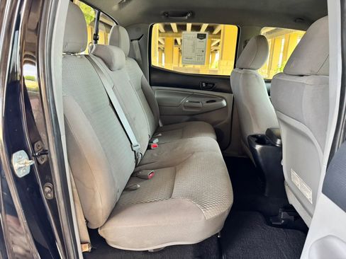 Used 2013 Toyota Tacoma PreRunner w/ SR5 Pkg RWD image 23