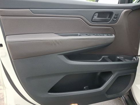 Used 2018 Honda Odyssey EX-L image 12