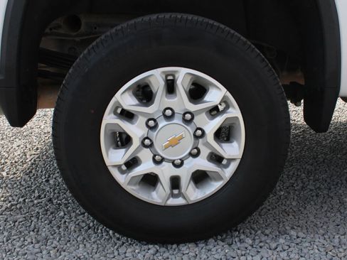 Used 2023 Chevrolet Silverado 2500 LT w/ Convenience Package image 7