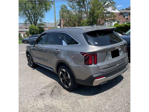 Used 2025 Kia Sorento EX AWD/4WD image 3