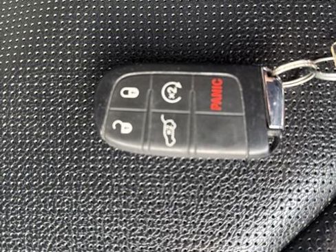 Certified 2022 Jeep Compass Limited w/ Elite Group image 30