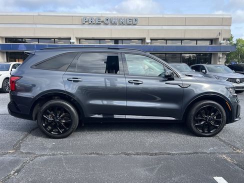 Certified 2023 Kia Sorento SX FWD image 6