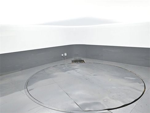 Used 2025 RAM ProMaster 2500 w/ Storage Group image 27