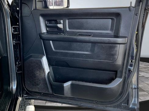 Used 2017 RAM 1500 Express AWD/4WD image 24