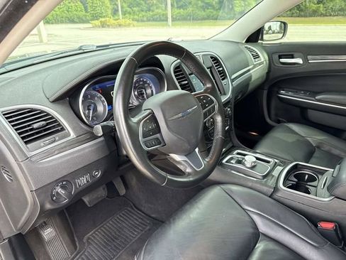 Used 2019 Chrysler 300 Touring L w/ Quick Order Package 22F RWD image 21