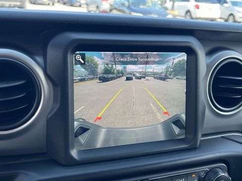 Used 2021 Jeep Gladiator Sport w/ Quick Order Package 24Q 80Th AWD/4WD image 19